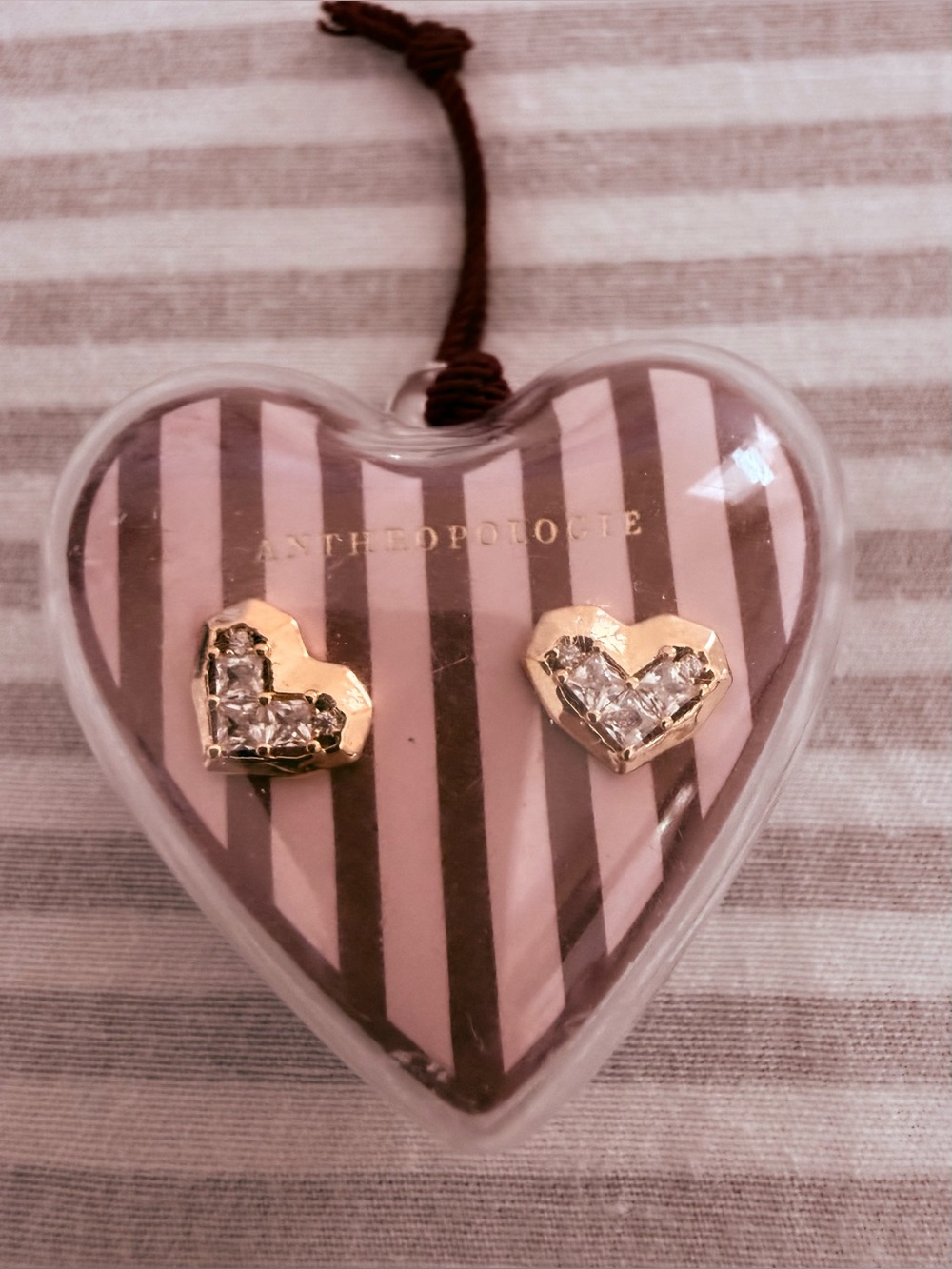 GIFT 🎁 IDEA Anthropologie Gold Heart Crystal Stud Earrings - Pink Striped Case